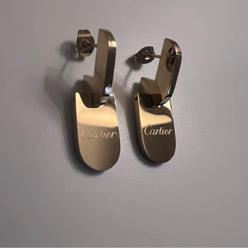 SALE🎁🎄🧸 Repurposed Upcycled Designer (CART*ER) Link earrings - Picture 4 of 7